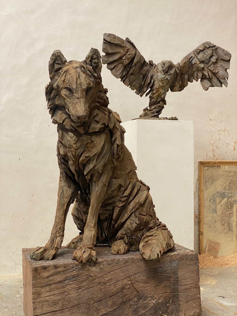 Oeuvre de l'artiste sculpteur Jürgen Lingl. Ses sculptures animalières en bronze et en bois, impressionnantes et majestueuses. L'artiste a fait appel à une grande dextérité et une technique parfaitement maîtrisée.