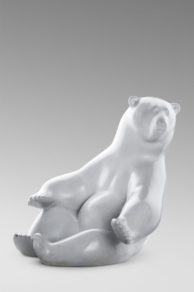 Ours en bronze, patine blanche. Artiste sculpteur Michel Bassompierre