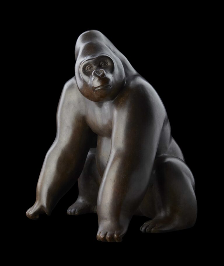 Sculpture Michel Bassompierre. Animal. singe. Gorille dos argenté.