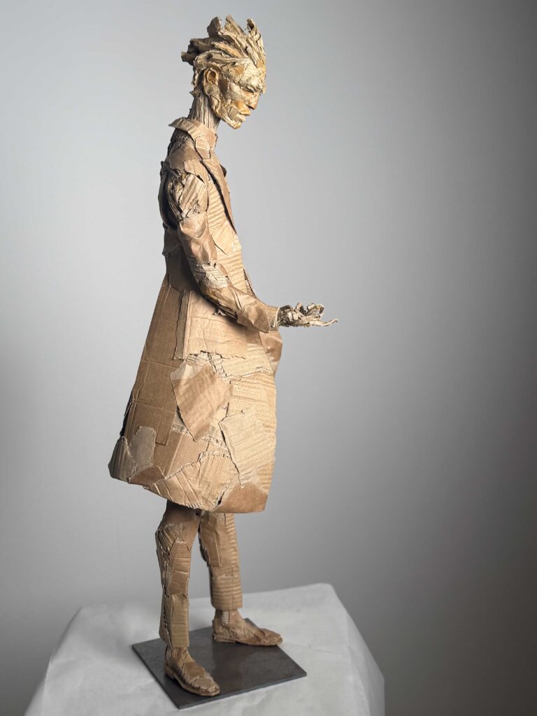 Carton résiné. sculpture. Olivier Bertrand.